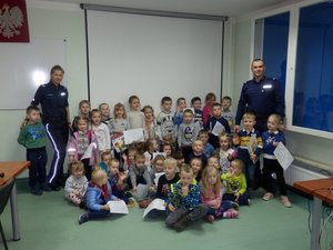Przedszkolaki z Mąchocic Kapitulnych z wizytą w Komisariacie Policji I Kielcach