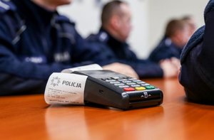 Terminale płatnicze w Policji