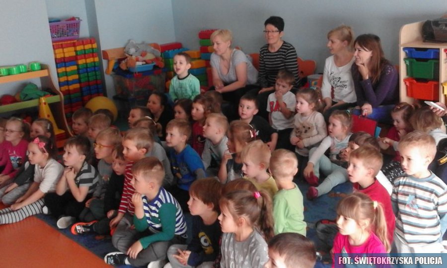 Przedszkole W Bilczy Gmina Morawica Bezpieczeństwo przedszkolaków z Bilczy - Aktualności - Policja