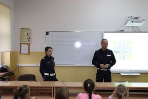 Policjanci w trakcie spotkania