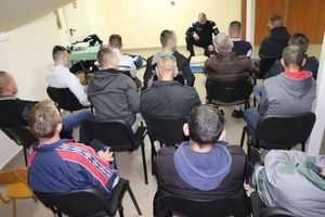 Policjanci w trakcie spotkania