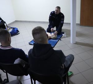 Policjanci w trakcie spotkania