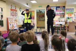 Policjanci w trakcie spotkania