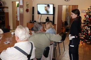 Policjanci w trakcie spotkania