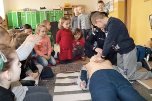 Policjanci w trakcie spotkania