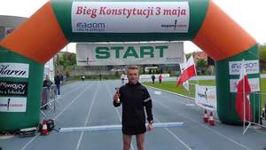 Norbert Łojek triumfujący w biegach rozgrywanych w czasie majowego weekendu
