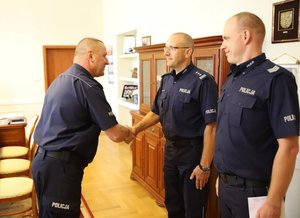 Komendant i policjanci