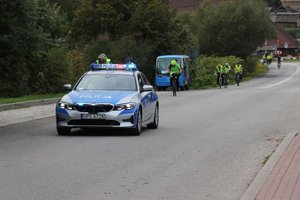 Policjanci w trakcie rajdu rowerowego
