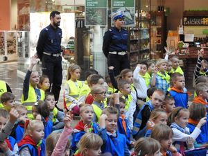 Policjanci w trakcie spotkania