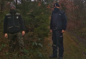policjanci i strażnicy leśni