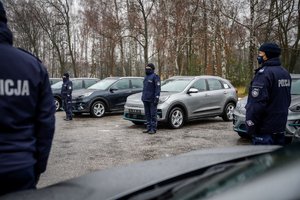 Kolejne elektryczne radiowozy trafiły do świętokrzyskich policjantów