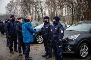 Kolejne elektryczne radiowozy trafiły do świętokrzyskich policjantów