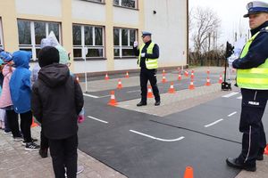 Policjanci w trakcie Akademii Bezpieczeństwa PZU