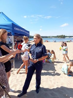 Lekcja profilaktyki na plaży w Sielpi