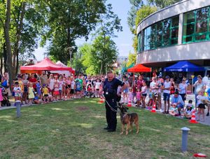 Policjanci w trakcie pikniku