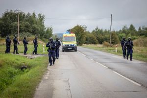 policjanci podczas ćwiczeń