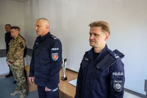 policjanci rywalizujący o miano najlepszych policyjnych ratowników oraz kierownictwo świętokrzyskiej policji