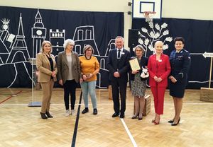 Uhonorowanie Certyfikatem Bezpieczeństwa Szkoły Podstawowej nr 2 w Sandomierzu