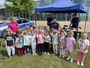 festyn z udziałem policjantów