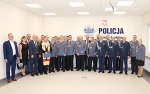 uczestnicy święta policji