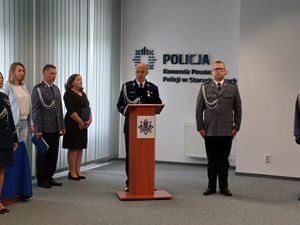 uczestnicy obchodów święta policji