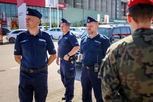 Międzynarodowy Salon Przemysłu Obronnego z udziałem policjantów