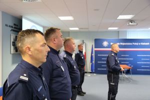 uczestnicy konkursu i uroczystości