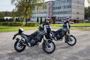 uroczystość przekazania motocykli