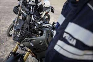uroczystość przekazania motocykli