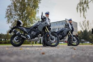 uroczystość przekazania motocykli