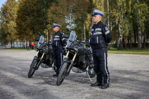 uroczystość przekazania motocykli