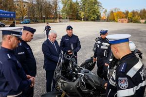 uroczystość przekazania motocykli