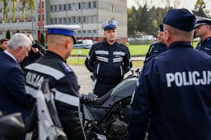 uroczystość przekazania motocykli