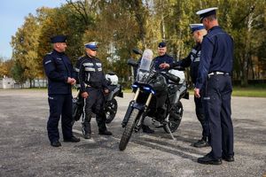 uroczystość przekazania motocykli