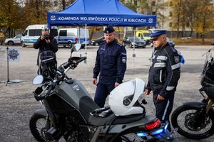uroczystość przekazania motocykli