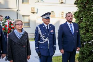 złożenie kwiatów