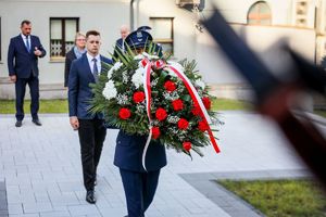 złożenie kwiatów