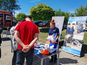 Świętokrzyscy policjanci na Akademii Nauk Stosowanych w Kielcach przedstawiali ofertę służby w Policji