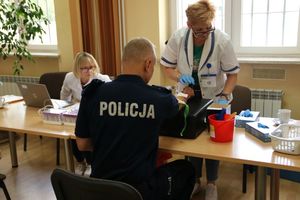 Policjanci podzielili się „Niebieską krwią”