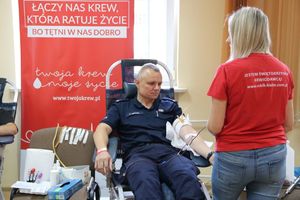 Policjanci podzielili się „Niebieską krwią”