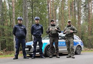 policjanci i leśnicy