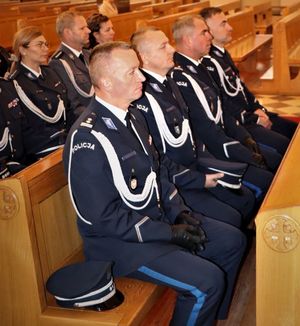 Jubileuszowa pielgrzymka policjantów do Ostrej Bramy