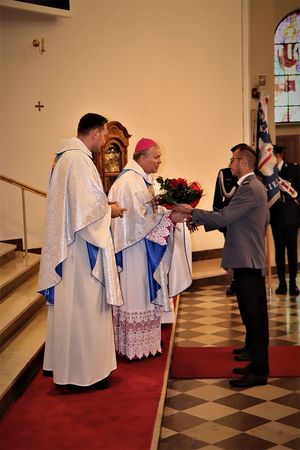 Jubileuszowa pielgrzymka policjantów do Ostrej Bramy