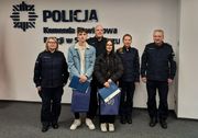 Szef sandomierskich policjantów podinsp. Grzegorz Jaworski wraz ze swoim Zastępcą nadkom. Jackiem Rozczypałą podziękował wczoraj dwojgu mieszkańcom Sandomierza