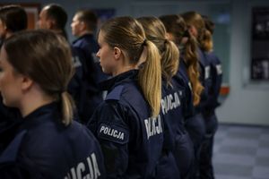 uczestnicy uroczystości ślubowania