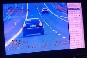 pojazd widoczny na ekranie