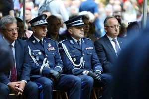 Uroczystości na leśnej polanie Wykus