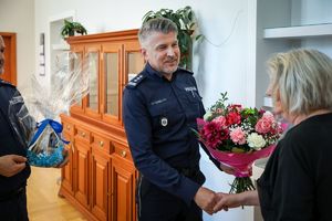 Życzenia dla podopiecznej Fundacji Pomocy Wdowom i Sierotom po Poległych Policjantach