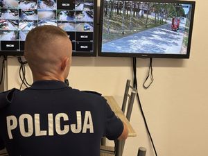 Policjanci z Nieetatowego Zespołu Policji Wodnej rozpoczynają służbę w Sielpi