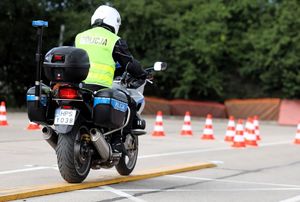Policjant ruchu drogowego.